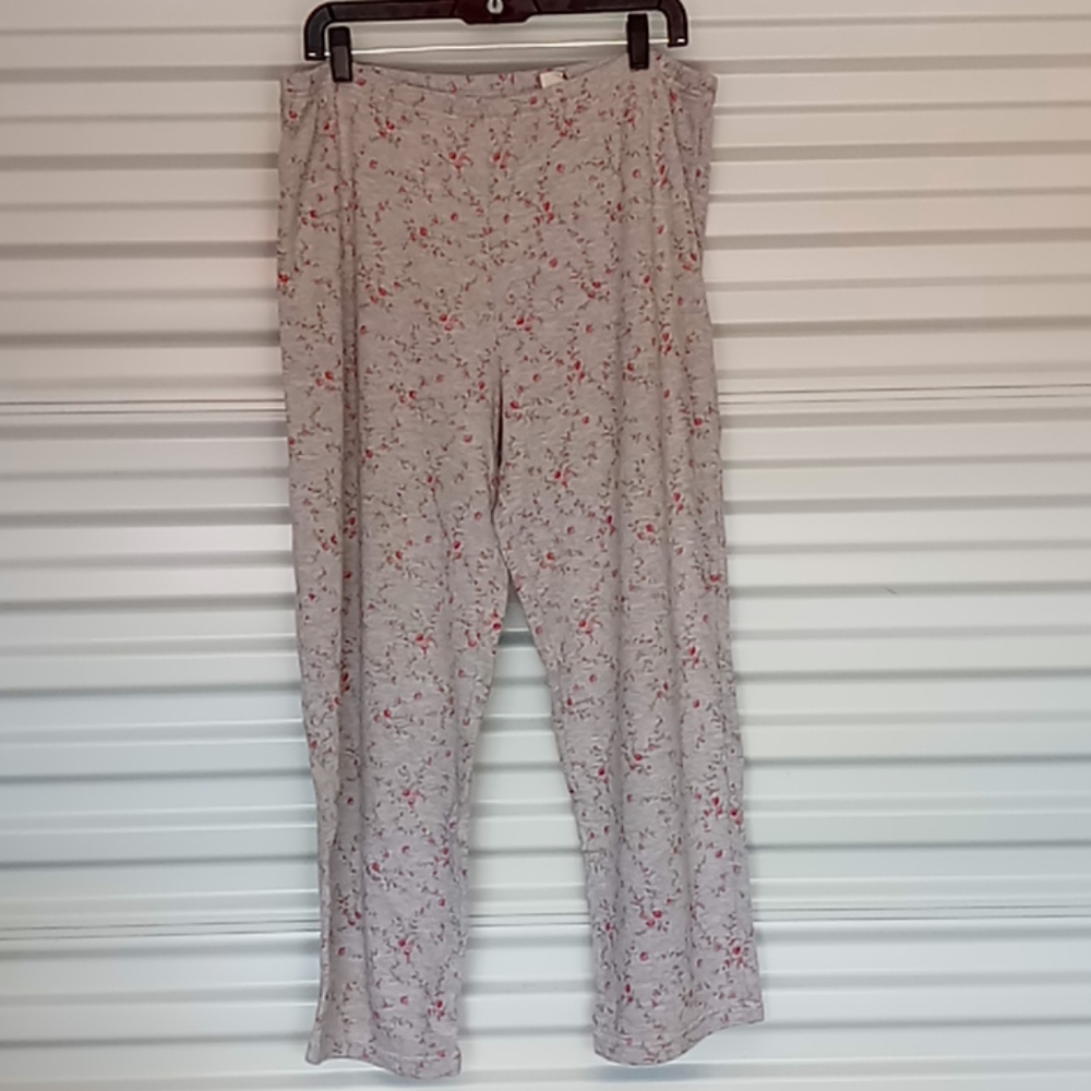 Women's thermal pants size medium